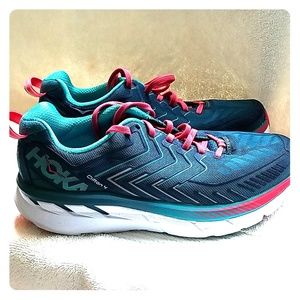 Hoka Clifton 4 women's 9.5